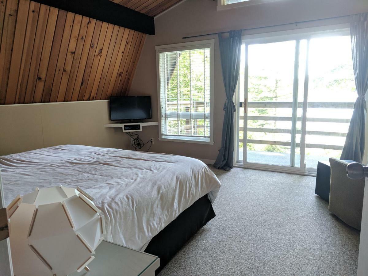 Gowlland Harbour Resort Heriot Bay Esterno foto