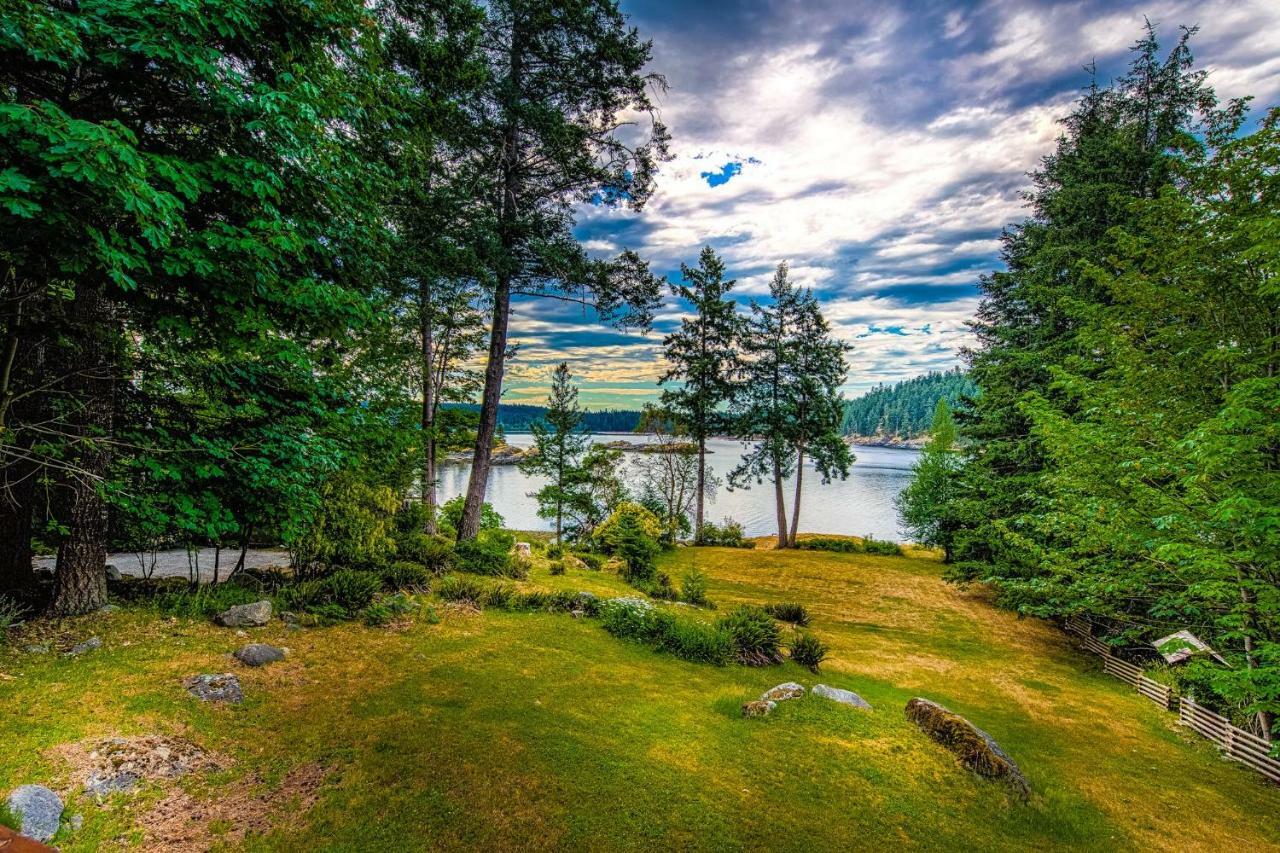Gowlland Harbour Resort Heriot Bay Esterno foto