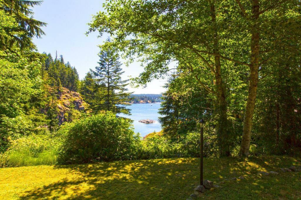 Gowlland Harbour Resort Heriot Bay Esterno foto