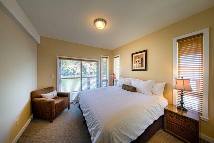 Gowlland Harbour Resort Heriot Bay Esterno foto